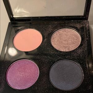 MAC Shop and Drop 4-Eyeshadow Palette
